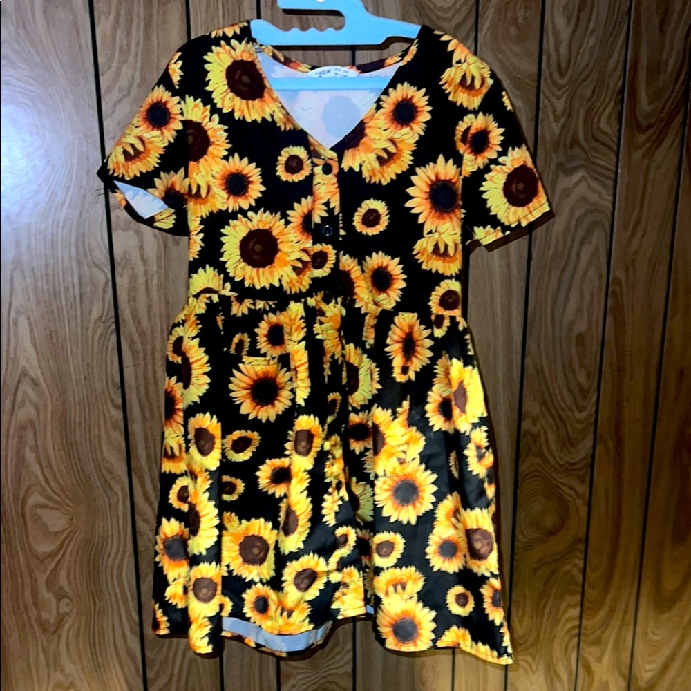 Girls Size. 8 Sunflower Print SHEIN Kids Dress